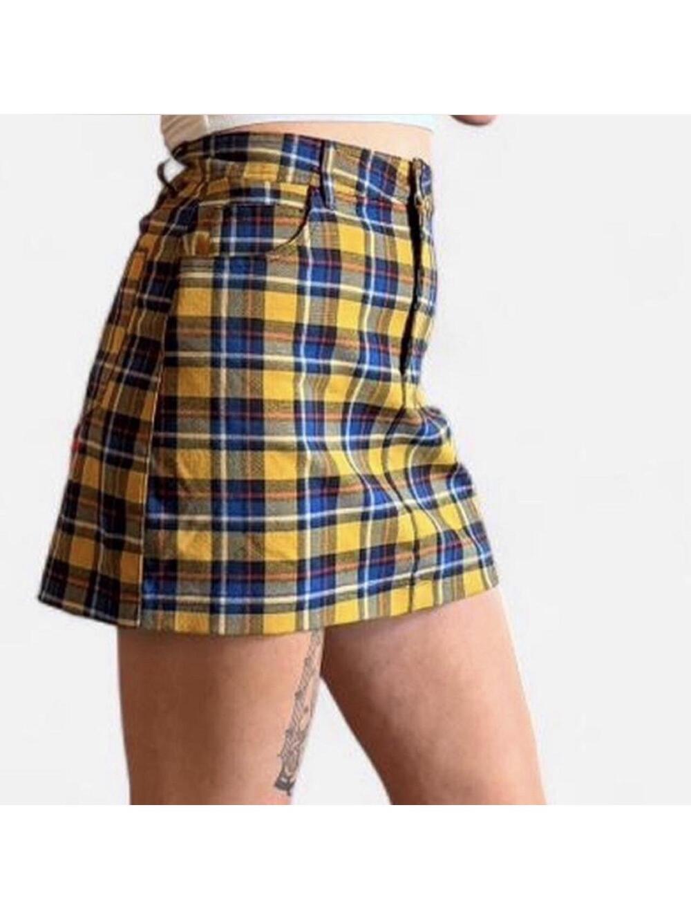 Plaid mini skirt!